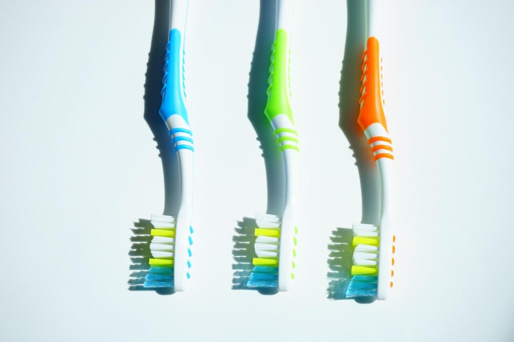 is-disposable-toothbrush-worth-it